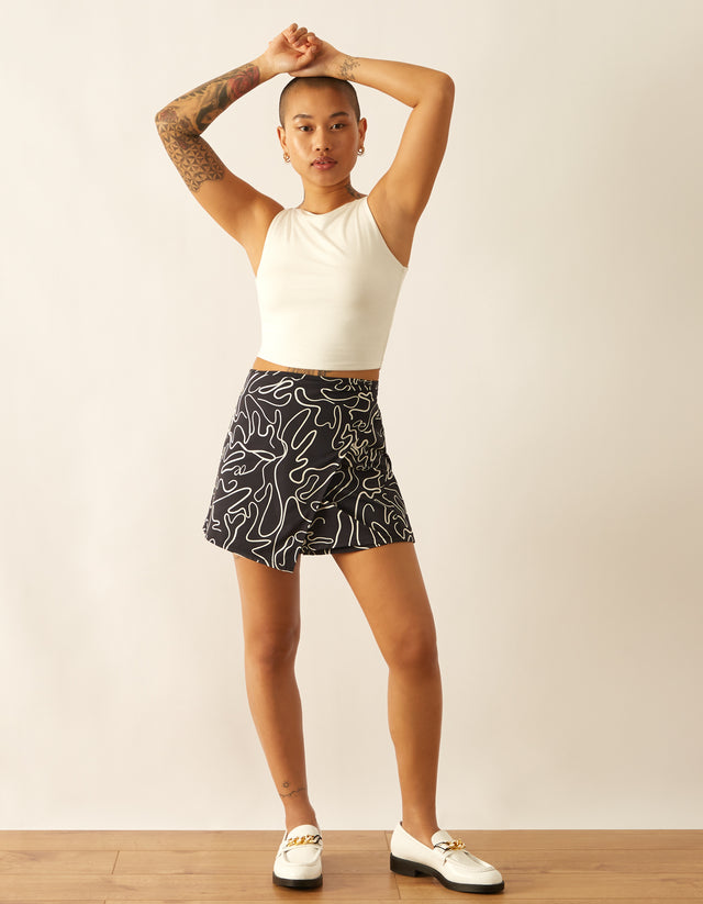 https://www.thisisaday.com/cdn/shop/files/Aday_Keep_It_Cool_Skort_Print_01_640x.jpg?v=1684761767