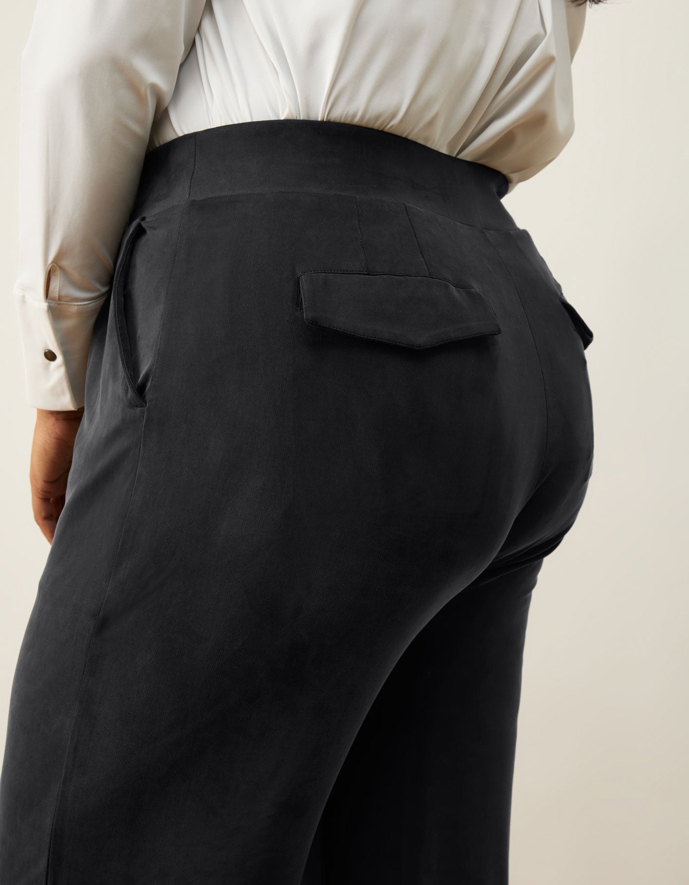 Laid Back Pleated Trousers
