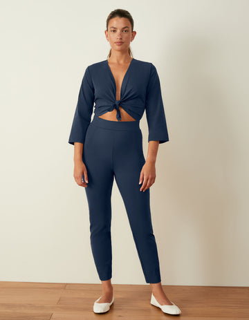 Emmanuela Navy Plunge-Neck Wide-Leg Jumpsuit With Cape Sleeves – Club L  London - IRE