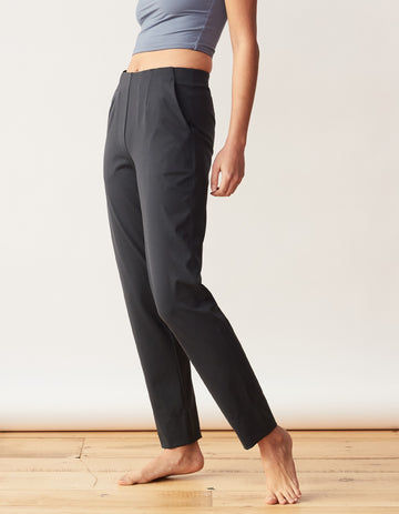 SHADOW - YOGA LEGGS CAPRI PANTS