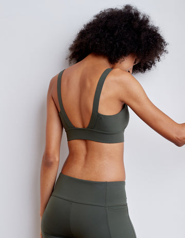 Lighten Up Wireless Sports Bra | ADAY