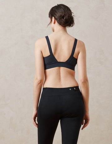 Lighten Up Wireless Sports Bra | ADAY